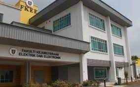 Kejuruteraan elektrik merupakan satu bidang kejuruteraan yang mengkaji dan menggunakan ilmu elektrik, elektronik dan keelektromagnetan. Kejuruteraan Elektrik Dan Elektronik Berita Uthm