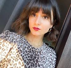 Instead of using scissors, razor it out for some jagged edges that would make joan jett ask you for your stylist's contact info. 50 Ways To Wear Short Hair With Bangs For A Fresh New Look