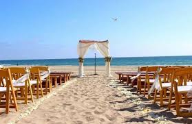 Best Beach Wedding Locations On A Budget Los Angeles Beach Wedding Beach Wedding Packages California Wedding Venues