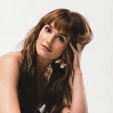 Denise Warner's Instagram, Twitter & Facebook