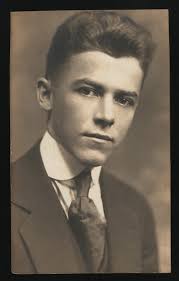 Albert Carroll's Instagram, Twitter & Facebook