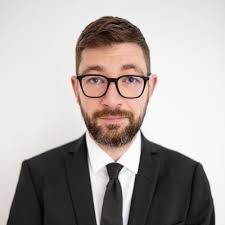 Steven Leapley's Instagram, Twitter & Facebook