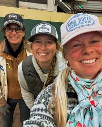 All smiles when @juliegoodnight comes to guest teach for the week! 💪🏼