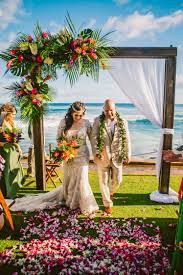 Vibrant Bold Summer Hawaii Wedding Destination Hawaii Wedding Oceanfront Wedding Venue Oceanfront Wedding Hawaii Wedding Tropical Wedding Inspiration