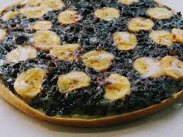 Bismillah cemilan yg ini pasti ga nolak yah, kriuk di luar dan lembut di dalam, bikin nya pun mudah. Martabak Pisang Coklat Kami