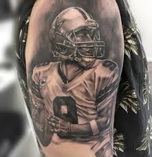 Stars football and music tattoo. American Football Player Tattooed By Luis Holytrinitytattoos Gmail Com Tattoo Tattooart Tattooideas Tattooed Tattooartist Bngtattoo Besttattoos Port
