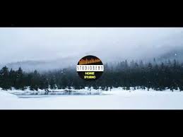 Он спустился с холма на своём велосипеде. Download Colinde Negative Coborata Coborat Mp4 3gp Naijagreenmovies Netnaija Fzmovies