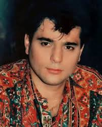 Soda Stereo • Signos Tour Perú El 18 de junio de 1987 realizaban una  conferencia de prensa previa a los históricos conciertos del Coliseo Amauta  de Lima y recibían un Disco Triple