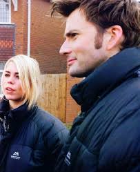 Billie Piper And David Tennant On Set Of Doctor Who David Tennant Doctor Who Cast Doctor Who