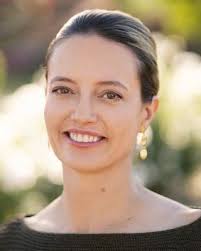 Erin Cisneros's Instagram, Twitter & Facebook