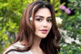 Lives dedicated to His worship