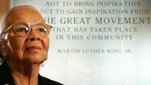 Carrie Gentry's Instagram, Twitter & Facebook