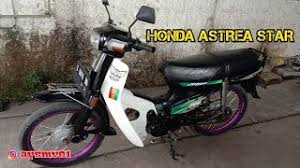 / assalamualaikum permisi admind numpang jualan stiker fariasi honda astrea grand wa 085235563555 / 085704355528 lokasi di ñgawi jawa timur bisa kirim ke seluruh indonesia trimakasih admind wassalam. Honda Astrea Star 86 Pake Velg Rossi Modifikasi Simple 37 Youtube