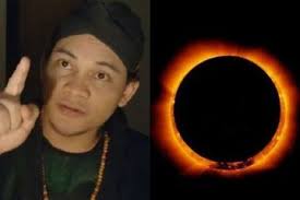 Untuk lebih lengkapnya, gambaran ini merupakan informasi singkat mengenai gerhana matahari cincin. Pakai Ilmu Titen Mbah Mijan Sebut Gerhana Matahari Cincin Siang Ini Pertanda Bencana Membawa Hawa Dingin Menusuk Tulang Semua Halaman Grid Hot