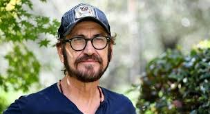This includes data values and the controlled vocabularies that house them. Marco Giallini E La Moglie Morta 10 Anni Fa La Tragedia Parlo Ancora Con Lei Era La Mia Donna