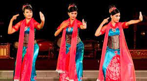 Alat musik tradisional karinding biasanya digunakan sebagai alat pengusir hama di sawah. Tari Jaipong Sejarah Gerakan Dan Kostumnya