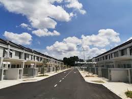Kota kemuning south is a city that is located in kota kemuning, shah alam. Kemuning Greenhills Bukit Rimau Kota Kemuning Shah Alam Intermediate 2 Sty Terrace Link House 4 Bedrooms For Rent Iproperty Com My
