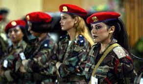 Jul 01, 2021 · jovica stanisic (izquierda) y su adjunto franko simatovic en corte en la haya, países bajos (30.06.2021) dos exjefes serbios de espionaje del régimen de slobodan milosevic fueron condenados este miércoles (30.06.2021) por crímenes contra la humanidad y crímenes de guerra en los conflictos de los balcanes de la década de 1990, tras un nuevo juicio celebrado por un tribunal de la onu. Las Boinas Capitulo 3 Boinas Militares Sombrereros Locos