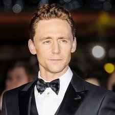 His younger sister, emma hiddleston, is an actress, while his older sister, sarah hiddleston, is a journalist. Tom Hiddleston Height Weight Age Girlfriends Family Biography More Starsinformer