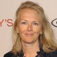 Jennifer Isham's Instagram, Twitter & Facebook