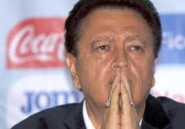 Juez concede libertad bajo fianza de 300 mil dólares para Alfredo Hawit