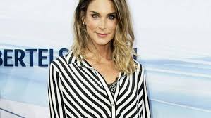 Romy walthall, an actor known for her roles in face/off and the house of usher, died on may 19 in los angeles after experiencing sudden cardiac arrest. Playboy Claudelle Deckert Und Tochter Romy Nackt In Februar Ausgabe