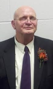 Eve Barr's Instagram, Twitter & Facebook