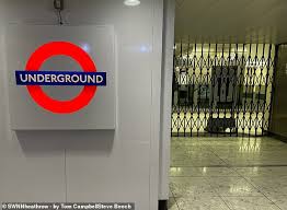 The hip flexes to 55° flexion in the late swing phase. London Underground Strike Will Go Ahead Over Plan To Scrap Separate Pay Grade For Night Tube Drivers Daily Mail Online
