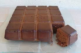 Bonjour A Tous Les Amoureux De Chocolat Ne Seront Pas Decus Avec Ce Beau Gateau Realise Dans Le Moule Tablette D Apr Gateau Chocolat Lait Concentre Chocolat