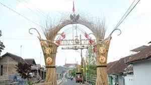 Check spelling or type a new query. Sambut Hut Kemerdekaan Ri Warga Poncol Kota Magelang Bikin Gapura Bambu Tribun Jogja
