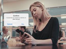 Let strangers interact with each other, no personal details required. How To Use Lipsi The New Anonymous Messaging App That S Climbing The App Store Charts Business Insider India