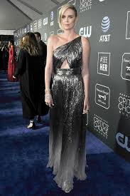 Black And Silver Gown Pin By Amanda Bush On Award Shows Strapless Dress Formal Black And Silver Dress Dresses
