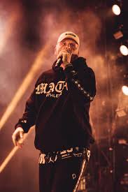 Macau, a chinese territory (fips country code). Bonez Mc Gesteht Gzuz Ist Nicht Gestorben Bigfm