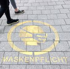 Die regel gilt für alle menschen in deutschland. Corona Pandemie Maskenpflicht Im Freien Soll Auch In Hamburg Gelockert Werden Welt