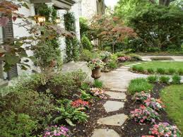 Residential Landscape Design By Hill Horticulture San Antonio Tx Side Yard Landscaping Landscaping Inspiration Sidewalk Landscaping