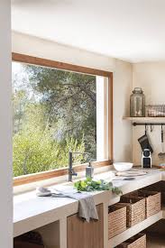 Une Petite Maison Avec Piscine Pres De La Plage A Sitges Planete Deco A Homes World Petite Maison Deco D Interieur Bon Marche Belle Maison