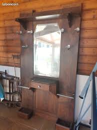 A Vendre Vestiaire Art Deco En Bois Avec Tiroir 6 Portes Manteaux Ancien 2 Tablettes Et Un Miroir En Tres Bon Eta Deco Bois Porte Manteau Bois Porte Manteaux