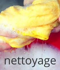 Nettoyer Une Tache De Vin Sur Une Nappe Recettes Naturelles Pour Nettoyage Recettes De Nettoyage Vinaigre Et Bicarbonate