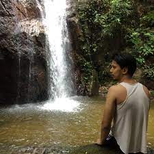 Kamu harus menyewa mobil, atau ikut tur ke air terjun ini. Air Terjun Sungai Pisang 118 Visitors