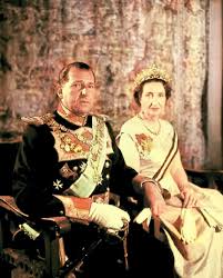 Familia Real Espanola D Juan Y Dona Mercedes Padres Del Rey Juan Carlos Extraconfidencial Retratos De Personajes Familia Real Espanola Familias Reales