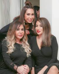 هنا المنشور الذي وضعه الممثل طيف ابراهيم الجمالو موجع قلب الصبايا. Ù…Ù‡Ø§ Ø§Ù„Ù…ØµØ±ÙŠ ØªØ·Ù„ Ø¨Ø±ÙÙ‚Ø© Ø§Ø¨Ù†ØªÙŠÙ‡Ø§ Ø¯ÙŠÙ…Ø© Ø¨ÙŠØ§Ø¹Ø© ÙˆØ±ÙŠÙ… Ø¥Ø¨Ø±Ø§Ù‡ÙŠÙ… ÙˆØ§Ù„Ø£Ø®ÙŠØ±Ø© Ù†Ø³Ø®Ø© Ø¹Ù†Ù‡Ø§ Ø·Ø¨Ù‚ Ø§Ù„Ø£ØµÙ„ ØµÙˆØ± ØªØ±ÙŠÙ†Ø¯