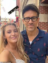 Lively often flew up to reynolds' hometown of vancouver, spending time with the deadpool star and his family. Zav4a6ug0tzdfm