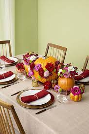 Minimalistic meets summer with this gently colored table design. 40 Easy Thanksgiving Centerpieces Diy Thanksgiving Table Decoration Ideas