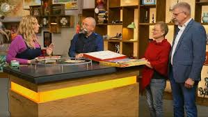 Bares für Rares“: Annika Raßbach feiert Debüt als Expertin | Unterhaltung |  BILD.de