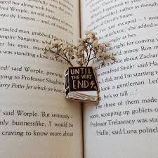 Brittany Lindsay On Instagram Until The Very End Qotd Do You Have A Favourite Harry Potter Boo Harry Potter Aesthetic Book Flowers Geeky Gift