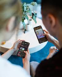 Our free personal ads are full of single women and men in los angeles looking for serious relationships, a little online flirtation, or new friends to go out with. Dating App For Gamers Raises 2 Million Los Angeles Business Journal