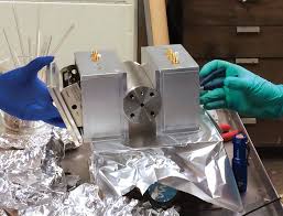 Magnetic rigidity dipole magnet charged particle moving in uniform magnetic field a dipole with a uniform dipolar field deviates a particle by an angle q b direction into plane magnetic force magnetic mass spectrometers physics aim: Charge Detection Mass Spectrometry Measures Molecular Structures Too Big For Regular Mass Spec