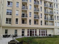 Les ehpad signent une convention avec le conseil départemental et l'ars (agence régionale de santé) qui leur apportent des financements en contrepartie d'objectifs de qualité de prise. Les Residences Autonomie Ex Logements Foyers Agevillage