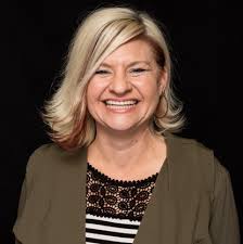 Heather Kenyon's Instagram, Twitter & Facebook