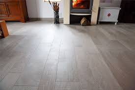 pose carrelage sur parquet jd3ddesigns com carrelage poser du carrelage carrelage imitation parquet